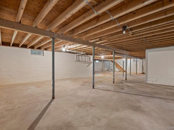 33 Sherwood Lane, East Hampton NY 11937