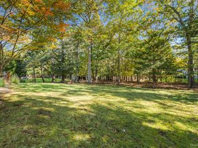 33 Sherwood Lane, East Hampton NY 11937