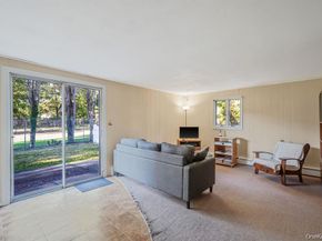 4 Zoe Court, Bay Shore NY 11706