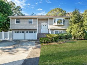 4 Zoe Court, Bay Shore NY 11706