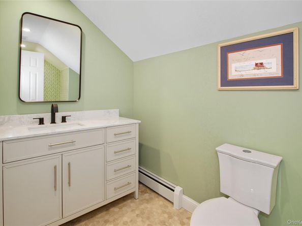 5 Ganna Lane, Huntington Station NY 11746