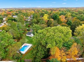 5 Ganna Lane, Huntington Station NY 11746