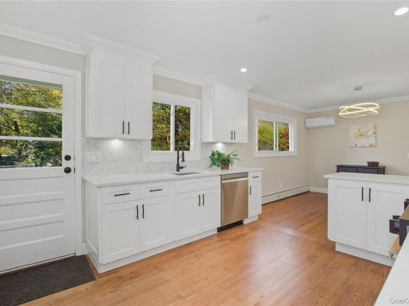 5 Ganna Lane, Huntington Station NY 11746