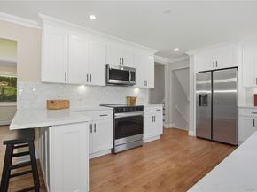 5 Ganna Lane, Huntington Station NY 11746