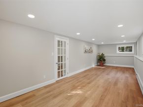 5 Ganna Lane, Huntington Station NY 11746