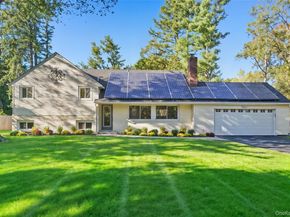 5 Ganna Lane, Huntington Station NY 11746