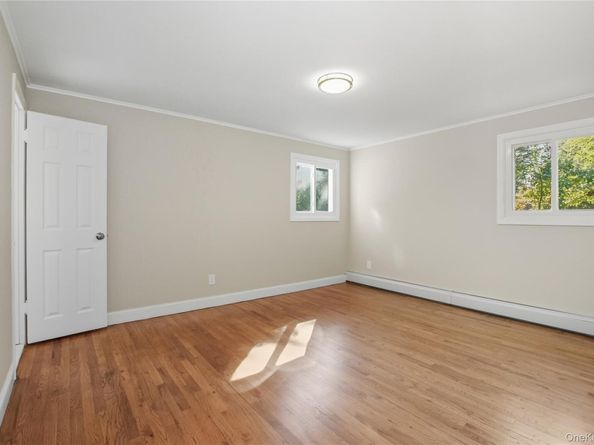 5 Ganna Lane, Huntington Station NY 11746