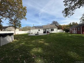 56 Glenmere Lane, Coram NY 11727