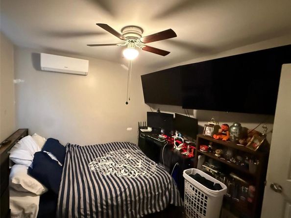 56 Glenmere Lane, Coram NY 11727