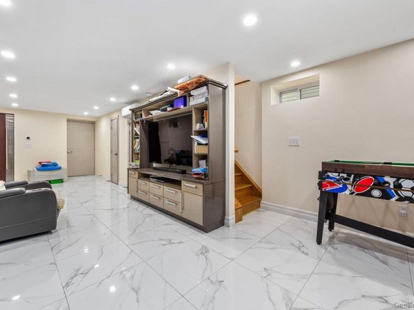 158-18 77th Avenue, Fresh Meadows NY 11366