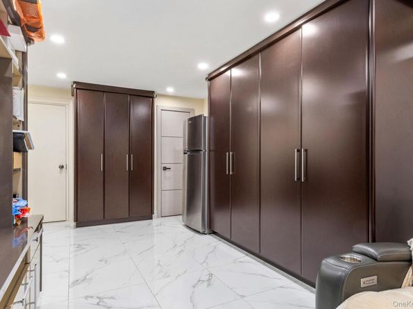 158-18 77th Avenue, Fresh Meadows NY 11366