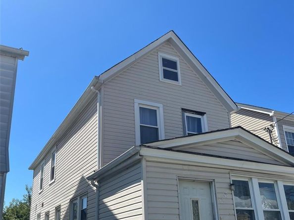 9048 204th Street, Hollis NY 11423