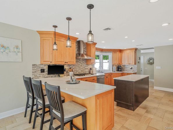 246 Roosevelt Boulevard, Hauppauge NY 11788