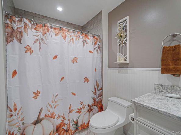 246 Roosevelt Boulevard, Hauppauge NY 11788