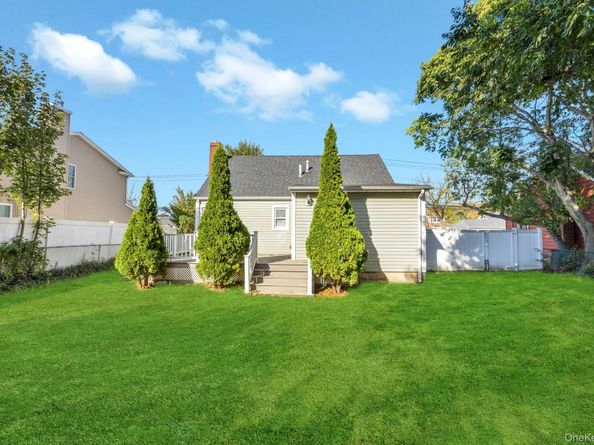 259 35th Street, Lindenhurst NY 11757