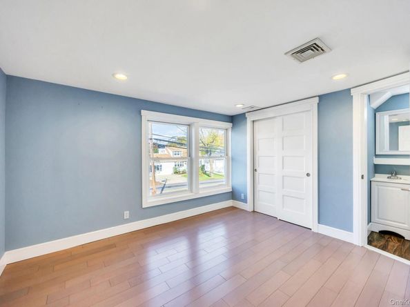 259 35th Street, Lindenhurst NY 11757