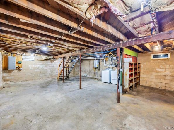 259 35th Street, Lindenhurst NY 11757