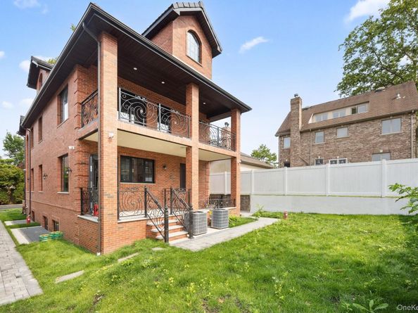 3526 221 Street, Bayside NY 11361