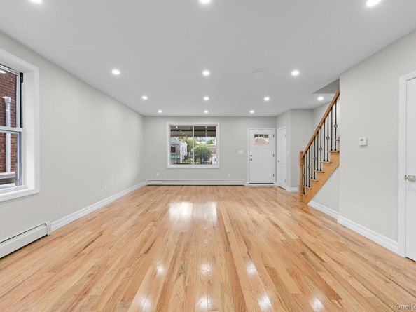 2524 Tenbroeck Avenue, Bronx NY 10469