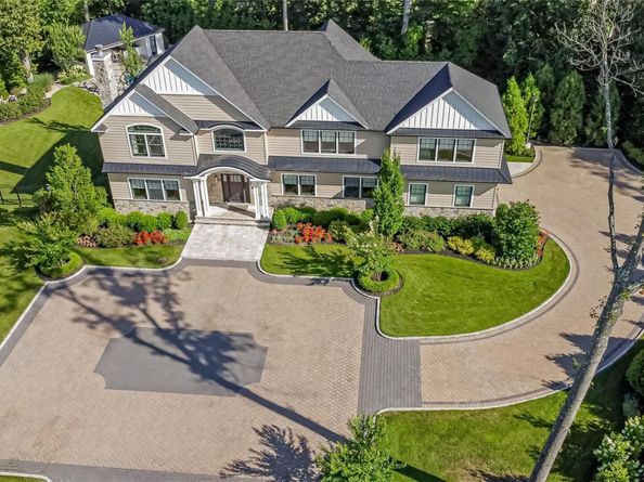 11 Landview Drive, Dix Hills NY 11746