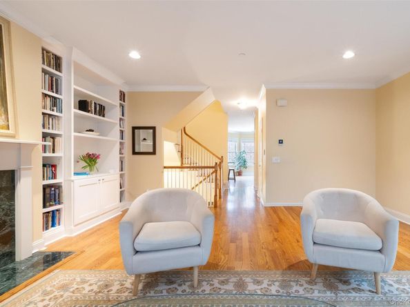31 1st Street, Pelham NY 10803