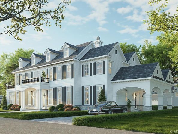 100 Awixa Avenue, Bay Shore NY 11706