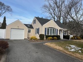 103 Foster Boulevard, Babylon NY 11702