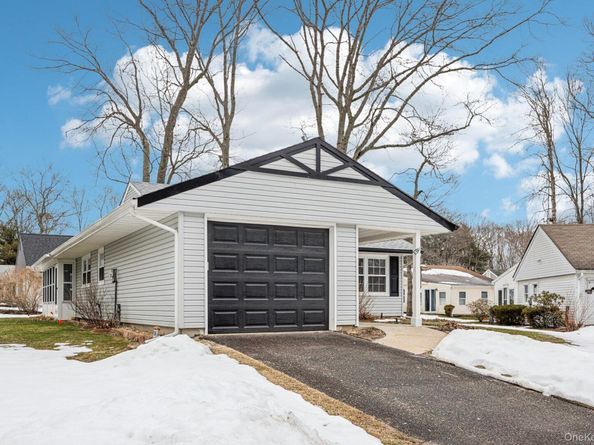 151 Laurance Lane, Ridge NY 11961