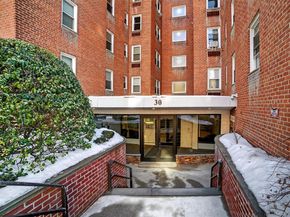 30 Hartsdale Avenue E 2J, Hartsdale NY 10530