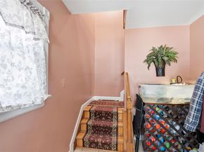 1093 Oakneck Road, Bay Shore NY 11706