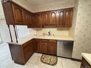 660 Hewlett Street, Franklin Square NY 11010