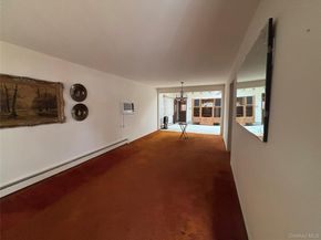 660 Hewlett Street, Franklin Square NY 11010