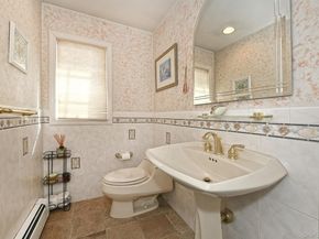 17 Susan Lane, Dix Hills NY 11746