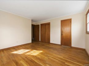 2 McLeod Street, Massapequa Park NY 11762