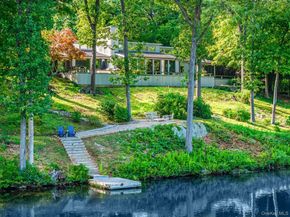 12 Haights Cross Road, Chappaqua NY 10514