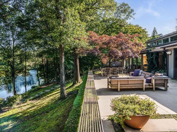 12 Haights Cross Road, Chappaqua NY 10514