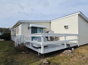 54 Dogwood Lane, Manorville NY 11949