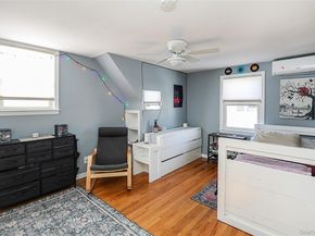 58 Elm Court, New Hyde Park NY 11040