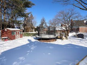 58 Elm Court, New Hyde Park NY 11040