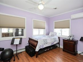 58 Elm Court, New Hyde Park NY 11040