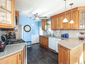 58 Elm Court, New Hyde Park NY 11040