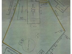 58 Elm Court, New Hyde Park NY 11040