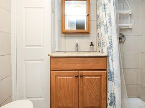 58 Elm Court, New Hyde Park NY 11040