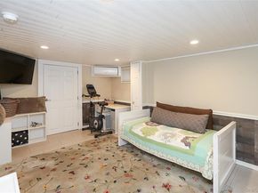 58 Elm Court, New Hyde Park NY 11040