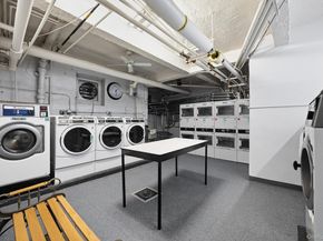 69-40 YELLOWSTONE Boulevard 108, Forest Hills NY 11375