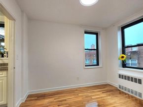 11 Wooleys Lane 2E, Great Neck NY 11023