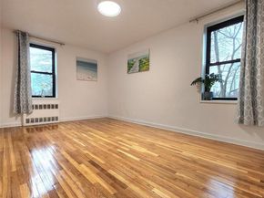 11 Wooleys Lane 2E, Great Neck NY 11023