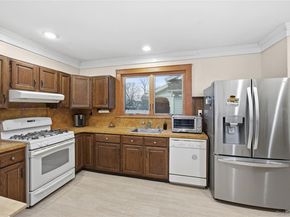 152 Rockaway Parkway, Valley Stream NY 11580
