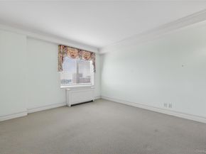 100 Hilton Avenue PH 5, Garden City NY 11530