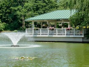 100 Hilton Avenue PH 5, Garden City NY 11530